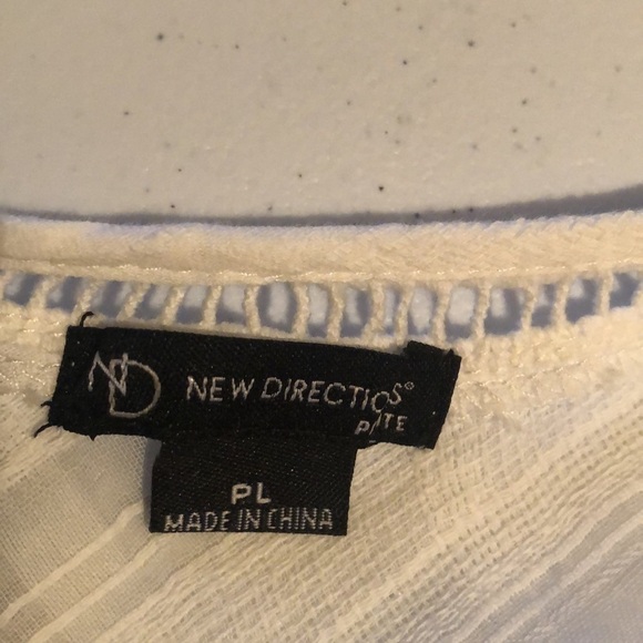 New directions gathered yoke blouse. PL - Picture 7 of 10